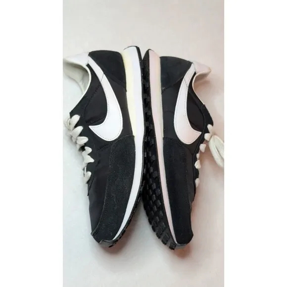 Nike Waffle Trainer 2 YTH Sz. 7 Athletic Shoe BLK/WHT Unisex Sneaker #DC6477-001