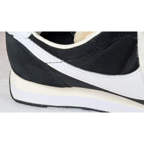 Nike Waffle Trainer 2 YTH Sz. 7 Athletic Shoe BLK/WHT Unisex Sneaker #DC6477-001