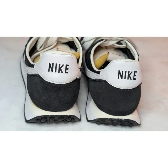 Nike Waffle Trainer 2 YTH Sz. 7 Athletic Shoe BLK/WHT Unisex Sneaker #DC6477-001