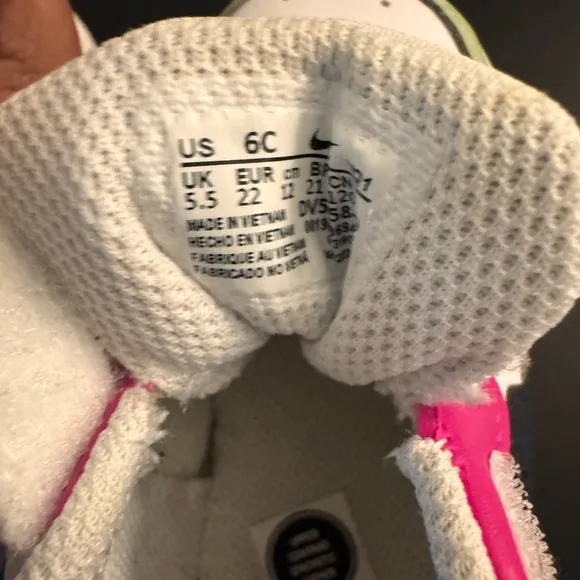 Nike White and Pink Sneakers with Velcro Strap
