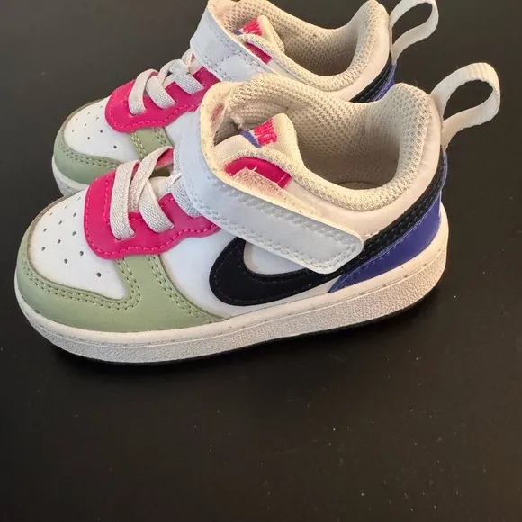 Nike White and Pink Sneakers with Velcro Strap