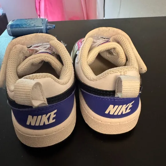 Nike White and Pink Sneakers with Velcro Strap