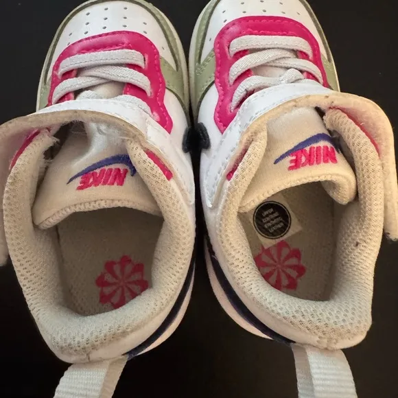 Nike White and Pink Sneakers with Velcro Strap