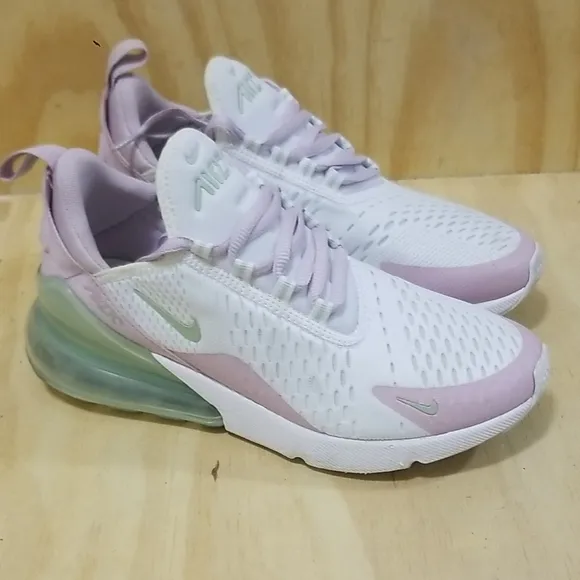 Nike Women's Air Max 270 in White and Pink Size 8