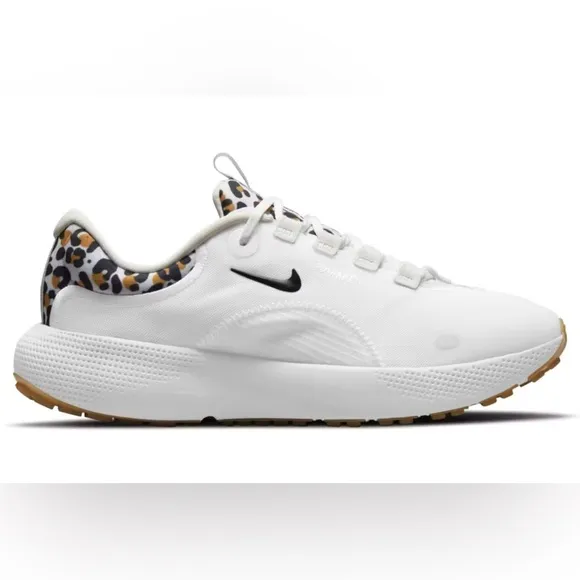Nike Women's React Escape Run Running leopard print size 10.5