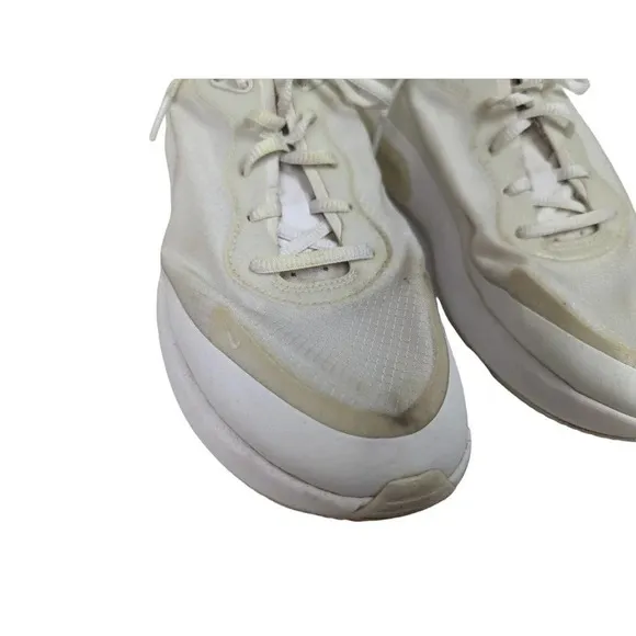 Nike Womens sz 9 Air Max Dia SE AR7410-105 White Running Shoes Sneakers Athletic