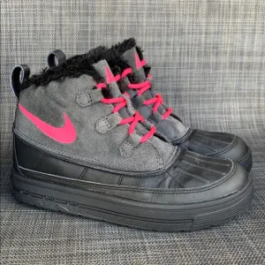 Nike Woodside Chukka 2 Boots Waterproof Plush Lined Shoes Junior Girls size 3