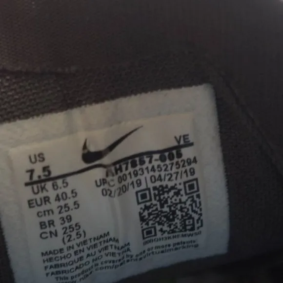 Nike Zoom Vomero 14 Running Shoes - Men's Size 7.5