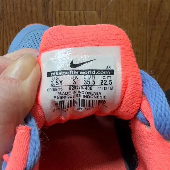 Nikes Running Shoes