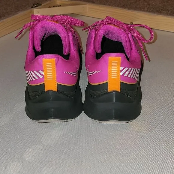 Nike Zoom Winflo 6 Shield Run Utility Fire Pink Womens Size 8