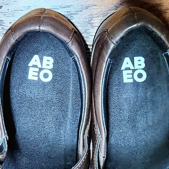 NWOT ABEO Alice Women's Brown Leather Mary Jane Shoes Size 7.5