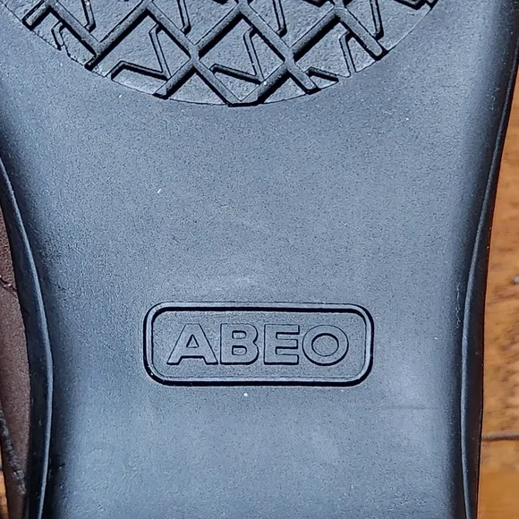 NWOT ABEO Alice Women's Brown Leather Mary Jane Shoes Size 7.5