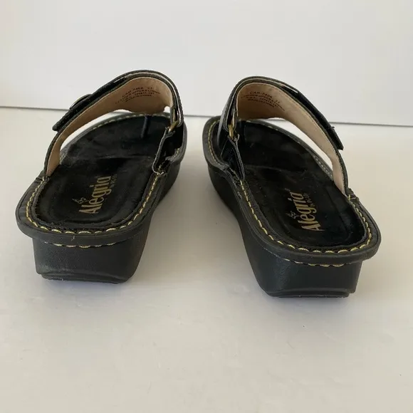 NWOT Algeria Womens Carina Leather Thong Sandal - Coal Blac Size 37 (7 - 7 1/2)