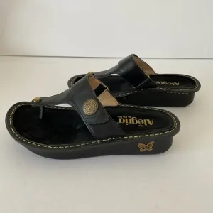 NWOT Algeria Womens Carina Leather Thong Sandal - Coal Blac Size 37 (7 - 7 1/2)