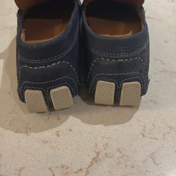 NWOT Clarks Men's Navy Loafers SZ 7