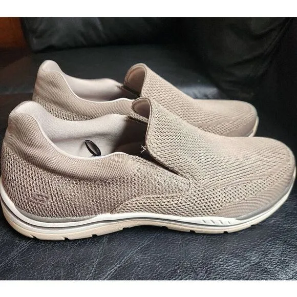 NWOT Men's Skechers Slip On Shoes Mens 13 Extra Wide Fit, Air Cooled Memory Foam