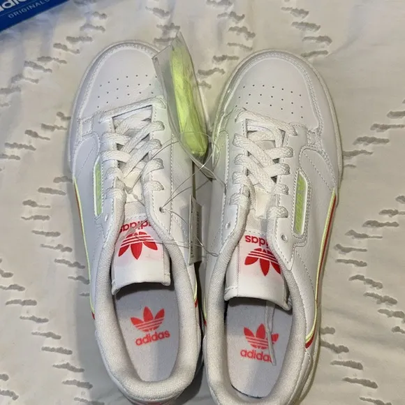 NWT Adidas Continental 80 Shoes Size 4 White Sneakers Casual EE4412