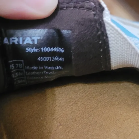 NWT Ariat Brown and White Casual Flats