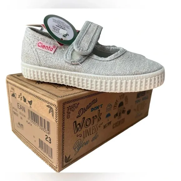NWT Cienta Silver Sparkle Velcro T-Strap Shoes