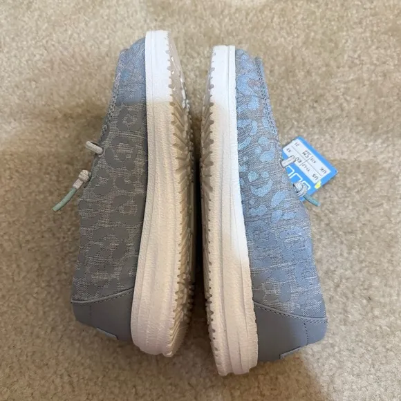 NWT Hey Dude Girls Youth Girl’s Boho Wendy Cat Eye Grey Stretch Slip On Shoes 1
