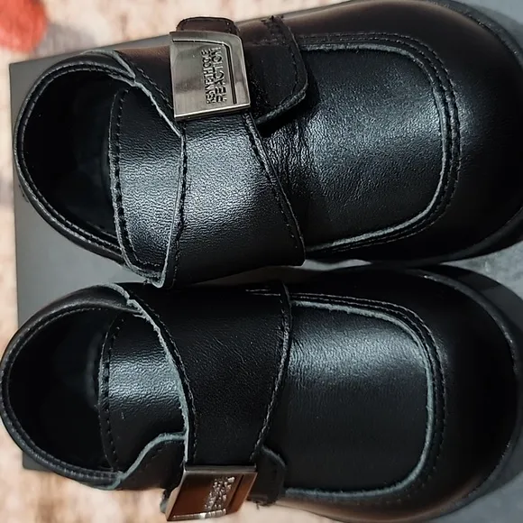 NWT Kenneth Cole baby boy shoes with box