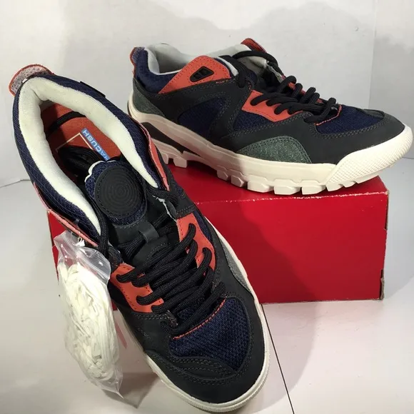 NWT Vans Amzn Trailhead Geo 2Hiking Action Shoes men’s 9
