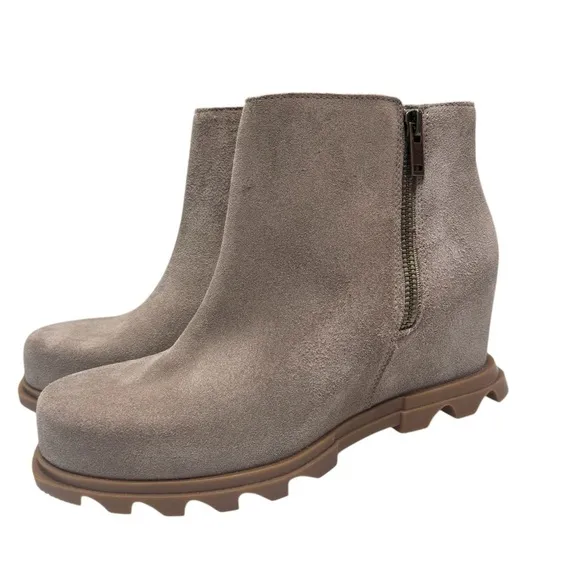 NWT WOMEN'S SOREL JOAN OF ARCTICT™ WEDGE III ZIP BOOTIE