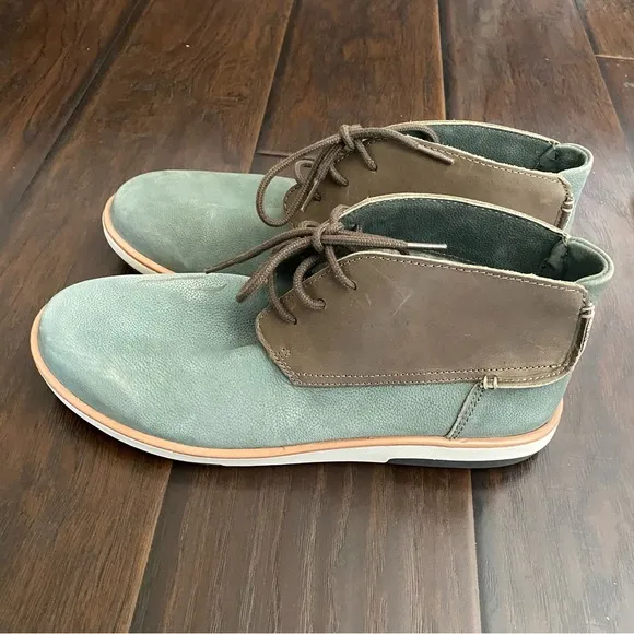 Olukai Kalia Puki mens leather boot 🥾 with stain on a shoe size 10