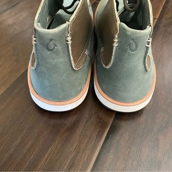Olukai Kalia Puki mens leather boot 🥾 with stain on a shoe size 10