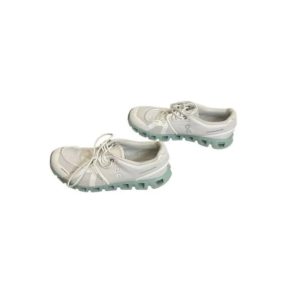 On Cloud 5 Running Shoes Women’s Size 9