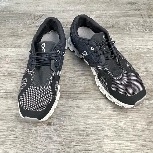 On Cloud 6 Women’s Running Shoes Size 10.5 GUC