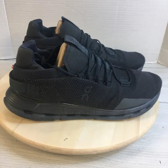 On Cloud Cloudnova Running Shoes Triple Black  26.99822 Men’s Size. 13
