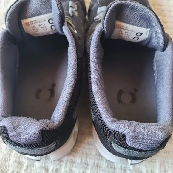 ON Cloud Cloudswift Black And White Running Shoes Women's Size 7.5