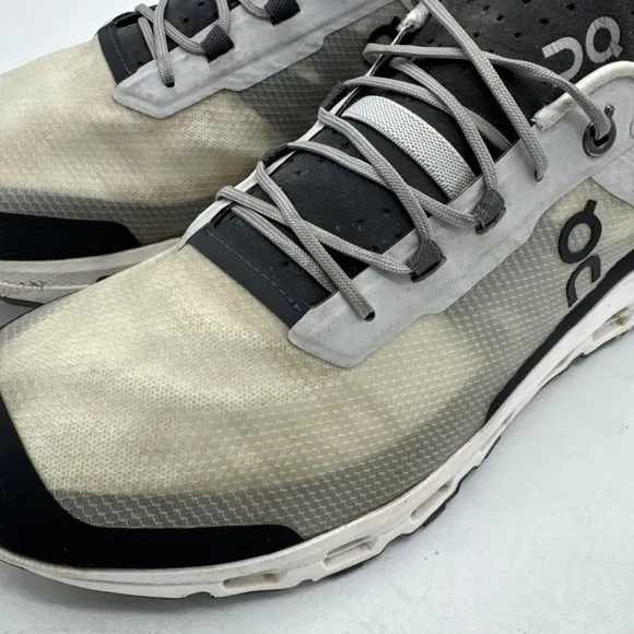 ON Cloud Cloudvista Mens 9.5 Glacier Black Running Shoes 64.99059