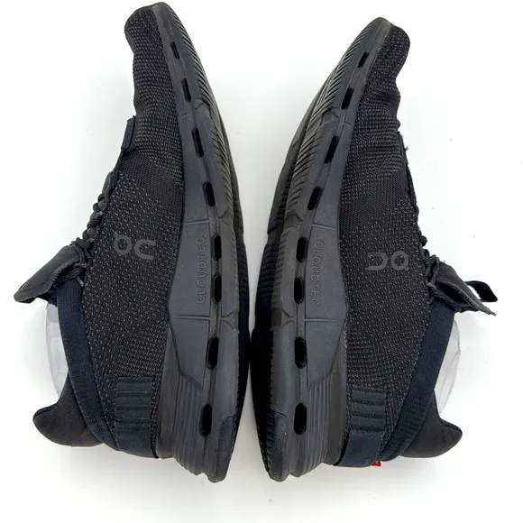 On Cloud Men's Cloudnova Black Low top Running Shoes black lace up sneakers 10.5