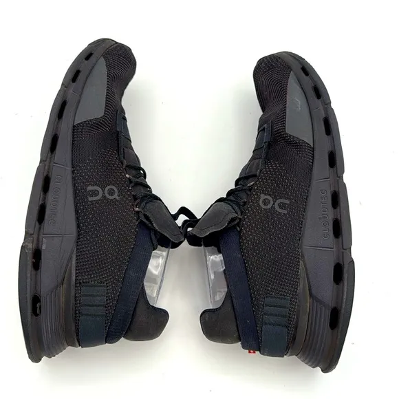 On Cloud Men's Cloudnova Black Low top Running Shoes black lace up sneakers 10.5