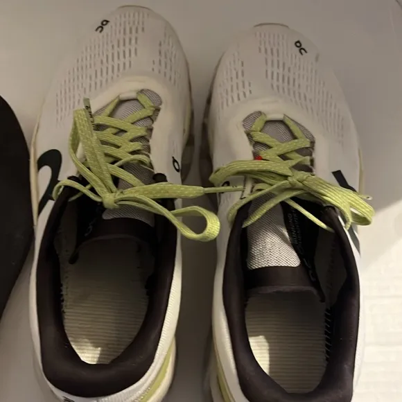 On cloud-on running cloud, monster 2, white &amp; green size 9 men’s tennis shoes.