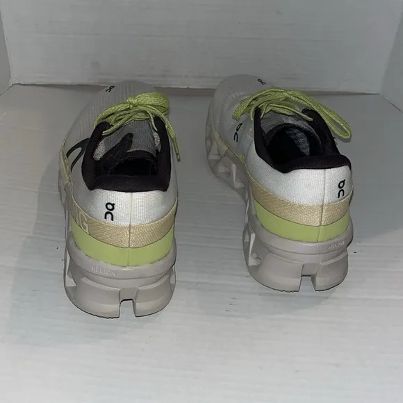 On cloud-on running cloud, monster 2, white &amp; green size 9 men’s tennis shoes.