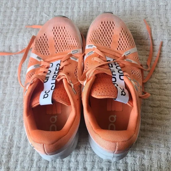 On Cloud Running Shoes Women's Size 7