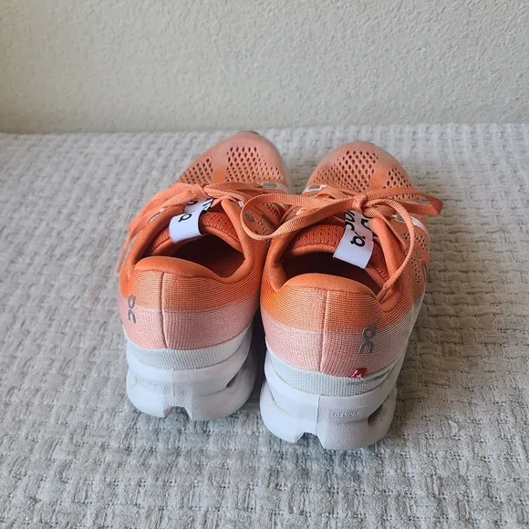 On Cloud Running Shoes Women's Size 7