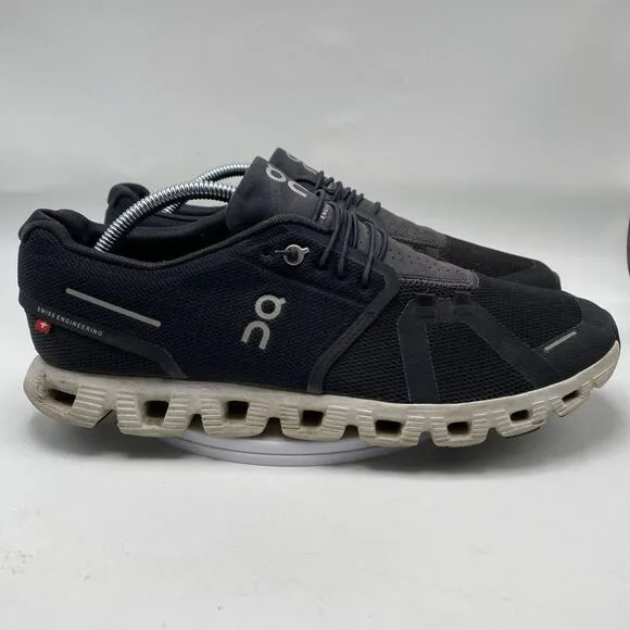 On Cloud Shoes Men Size 10.5 Black White Swiss Engineering Running Sneakers 3795
