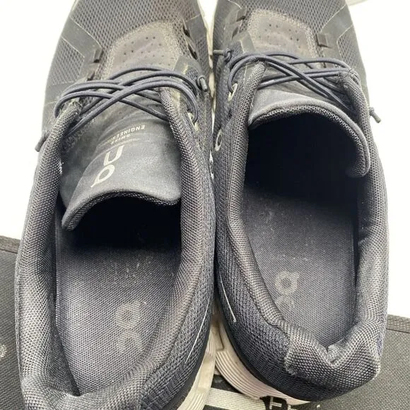 On Cloud Shoes Men Size 10.5 Black White Swiss Engineering Running Sneakers 3795
