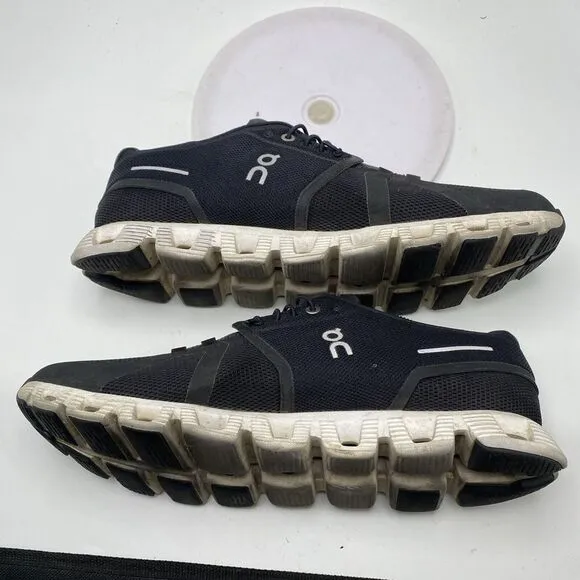 On Cloud Shoes Men Size 10.5 Black White Swiss Engineering Running Sneakers 3795