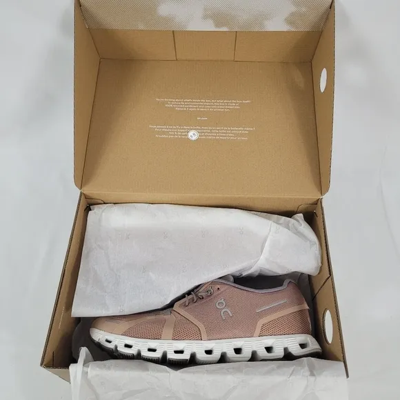 On Cloud Women's Cloud 5 Shoes Sneakers Rosebrown/Fog Size 10.5 New In Box