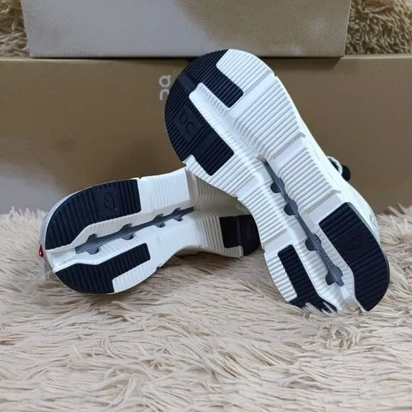On Cloud Women's Sports Shoes
