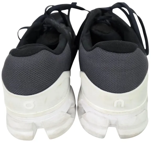 On Cloudflyer 4 Running Shoes Sneakers Mens 11.5 Black White On Cloud