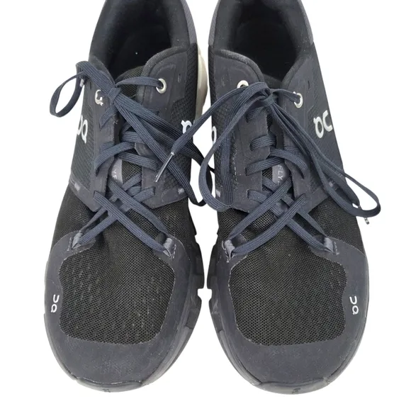 On Cloudflyer 4 Running Shoes Sneakers Mens 11.5 Black White On Cloud