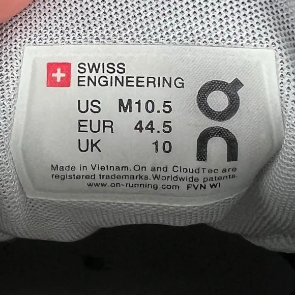 On Running Cloud 5 Blue White Running Shoes Mens US 10.5 M EU 44.5 UK 10