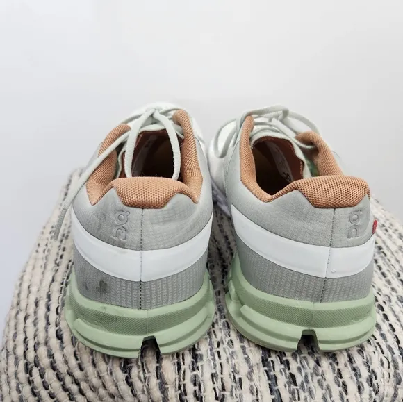 On Running Cloud X Womens Running Shoes White Seafoam Green Size 8.5.