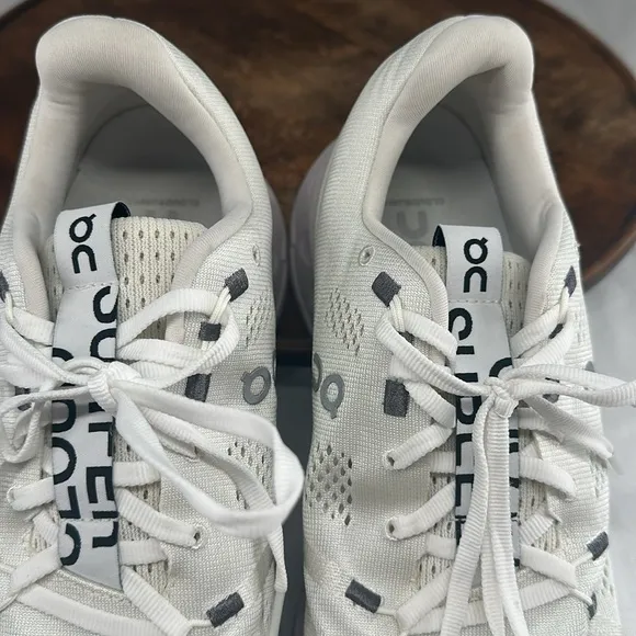 On Running Shoes Wm 10.5 Cloudsurfer White Running Sneakers CloudTecPhase